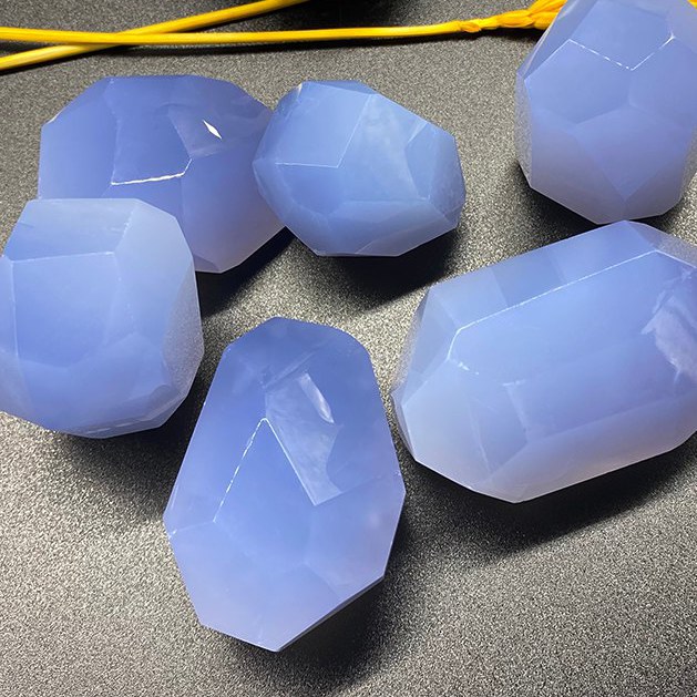 A New Blue Chalcedony Collection Drops – And It’s Carved by a National First-Class Master in Fujian