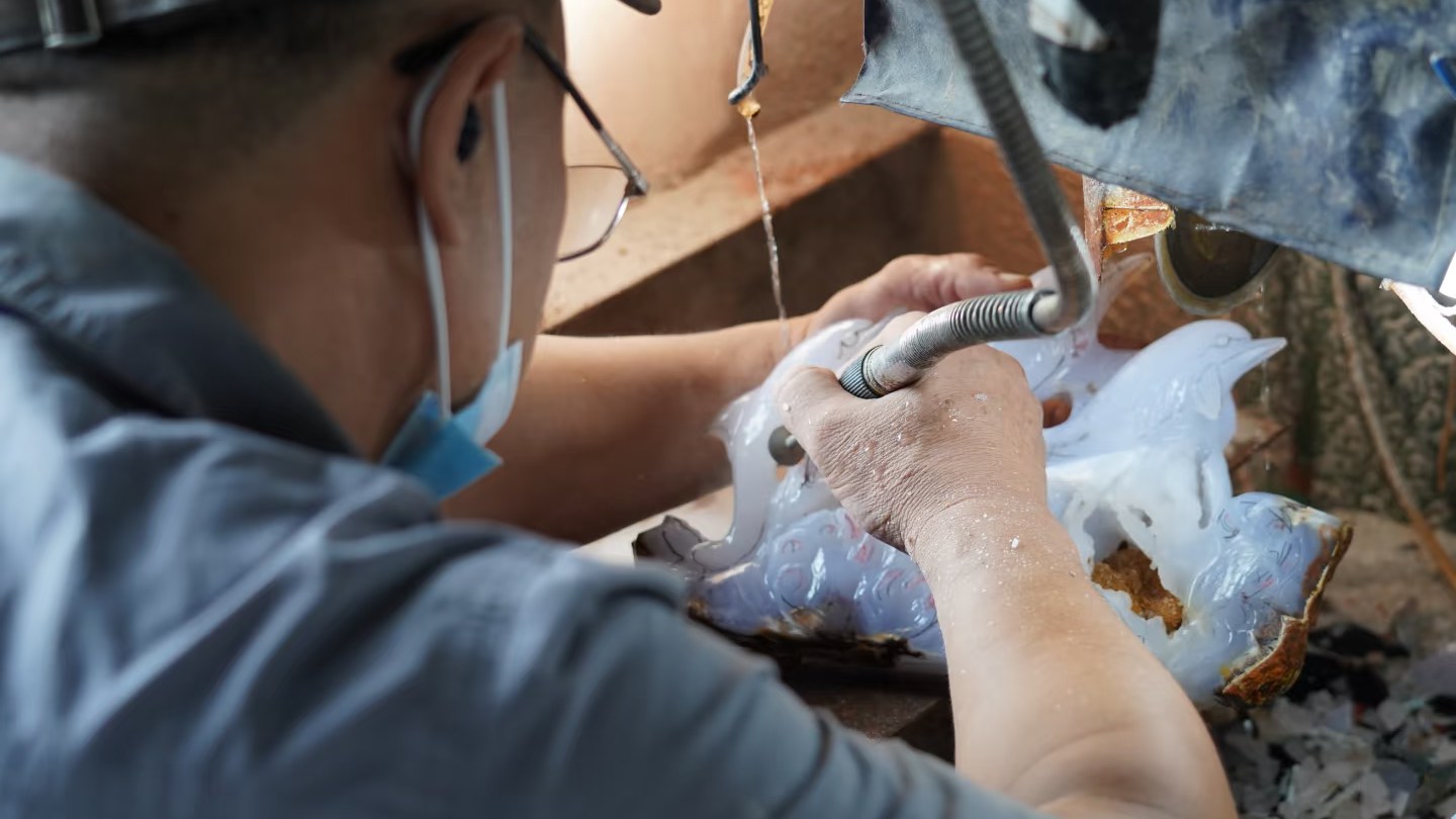 Beyond Decoration: Why Master-Carved Crystal Skulls Are Becoming the New Assets for Spiritual Art Collectors
